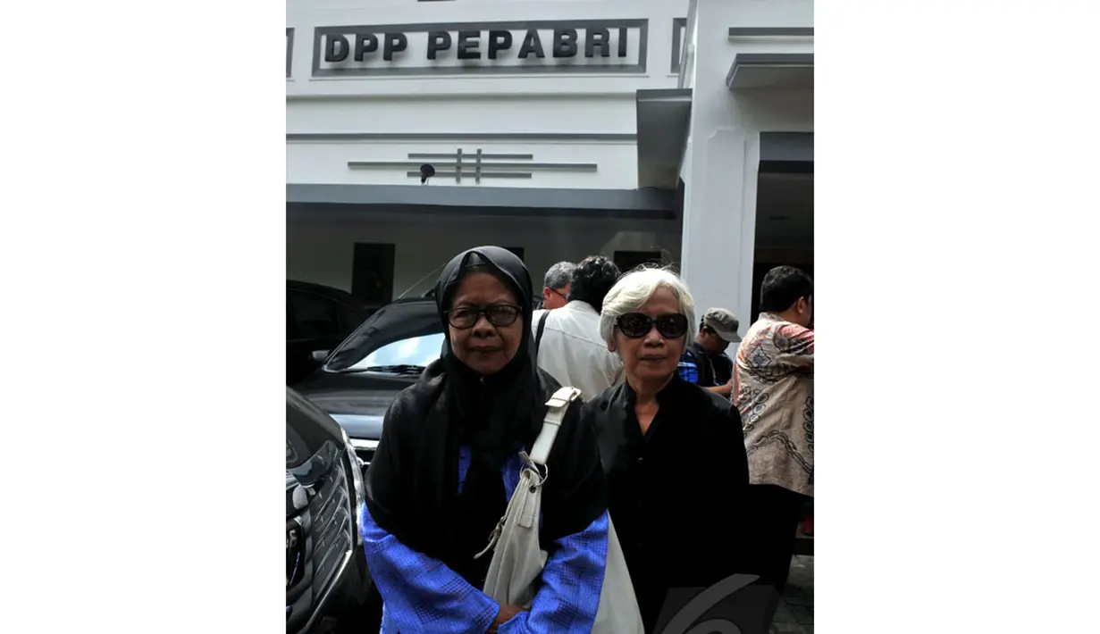 Koalisi Menolak Lupa dan Korban Pelanggaran HAM gagal menemui Ketua Umum Persatuan Purnawirawan dan Warakawuri TNI dan Polri (PEPABRI) Agum Gumelar di Kantor DPP PEPABRI, Jakarta, Senin (26/5/2014) (Liputan6.com/Johan Tallo)
