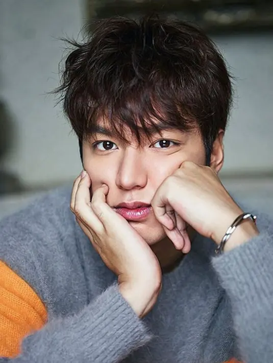 Bayaran yang disebutkan sebelumnya itu kabarnya belum termasuk dengan pembayaran saat dirinya menjadi bintang iklan atau sesi pemotretan lainnya. Dan kabar terbaru, pendapatan Lee Min Ho pun semakin mengejutkan. (Instagram/actorleeminho)