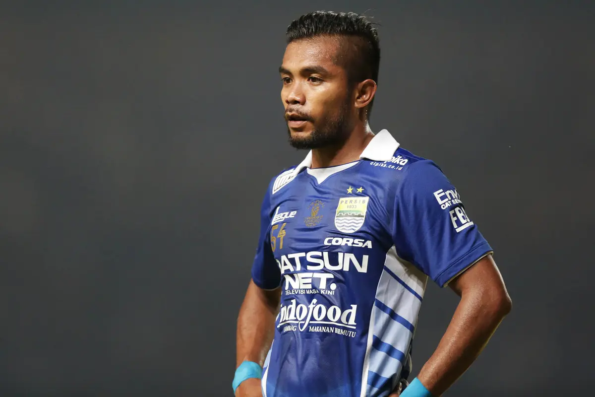 Dilepas Persipura, Zulham Zamrun Belum Tentu Bisa Membela Persib