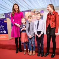 Kate Middleton dikatakan melanggar protokol kerajaan karena mengenakan celana ketat hitam (Foto: instagram/kensingtonroyal)