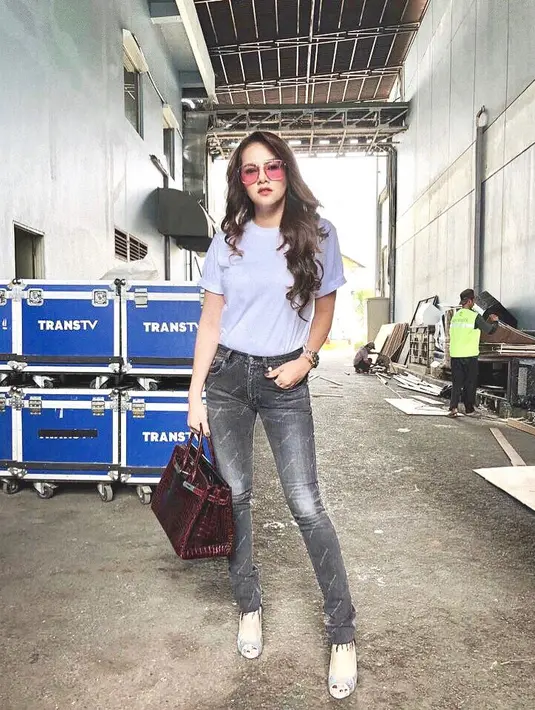 (Instagram/ollaramlanaufar)