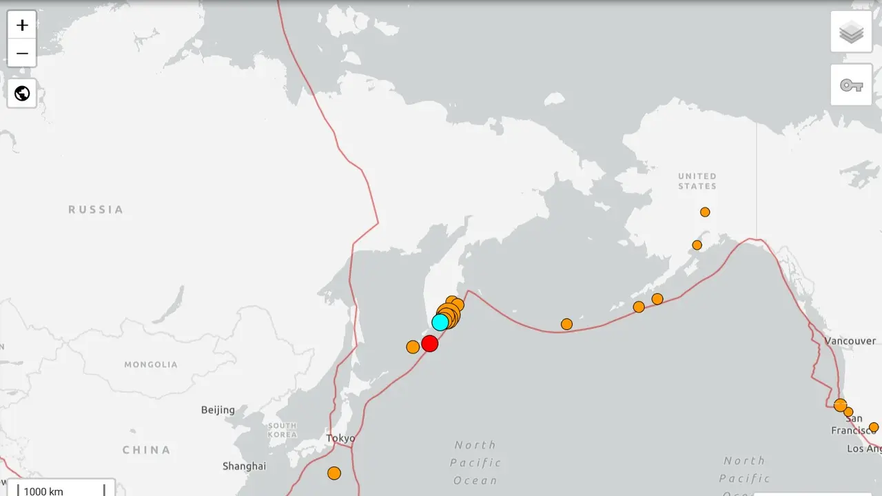 Pemerintah Jepang mengeluarkan peringatan tsunami setinggi hingga 3 meter