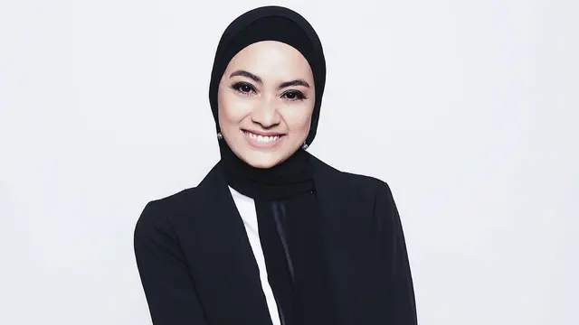 [Bintang] Ramadan 2018, Ikuti Gaya Layering Hijab Ayudia Bing Slamet yang Anti Ribet
