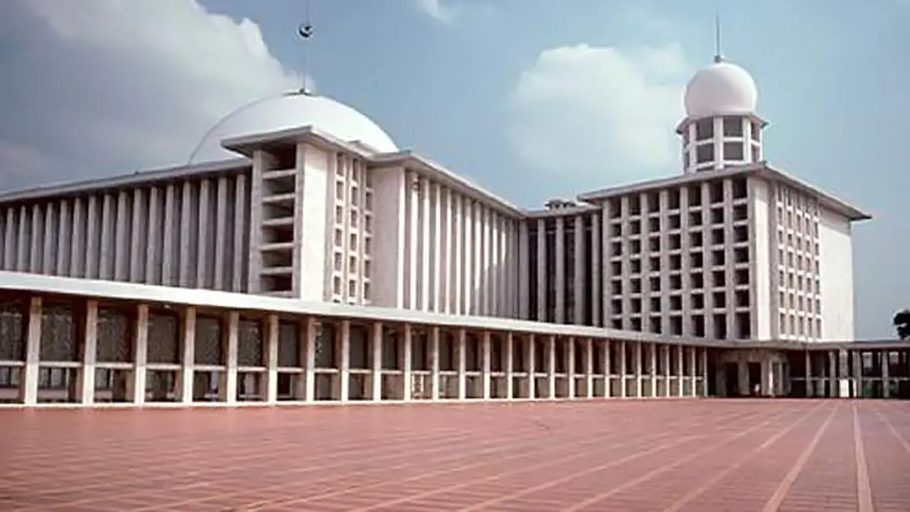 istiqlal121025c.jpg