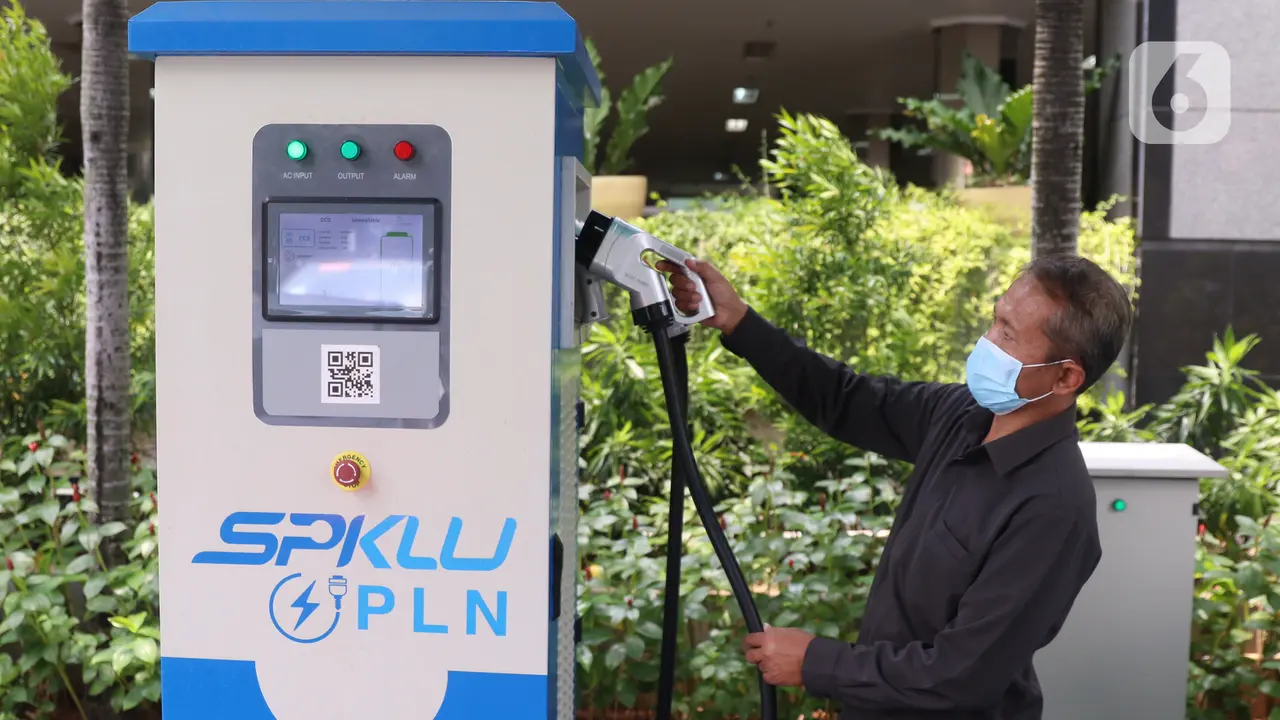2025, Pemerintah Kejar Target 10 Ribu SPKLU