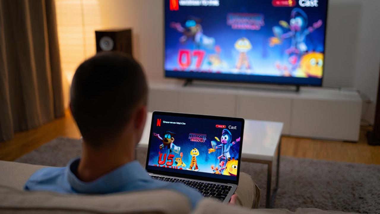 Cara Menyambungkan Laptop ke TV untuk Berbagai Keperluan, Mudah dan Anti Ribet