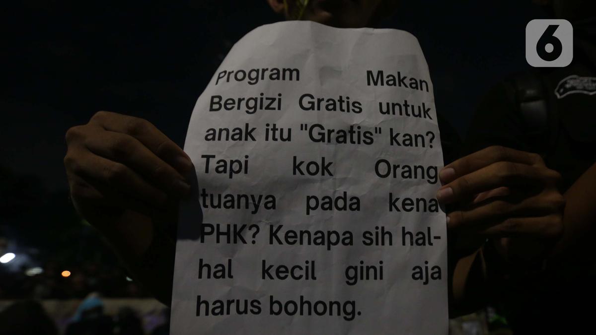 Indonesia Gelap, Ratusan Emak-Emak Tanda Tangan Petisi Mendesak Peninjauan Ulang Anggaran Nasional