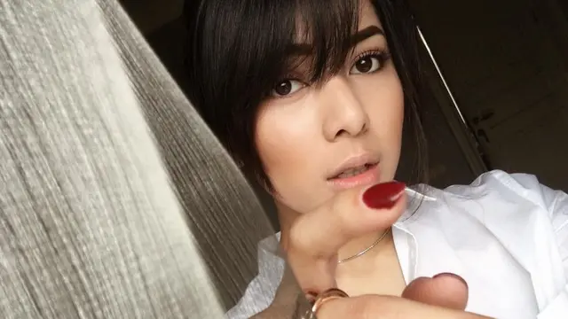 7 Potret Vannya Istarinda, Sosialita Muda yang Dilamar Arya Bakrie