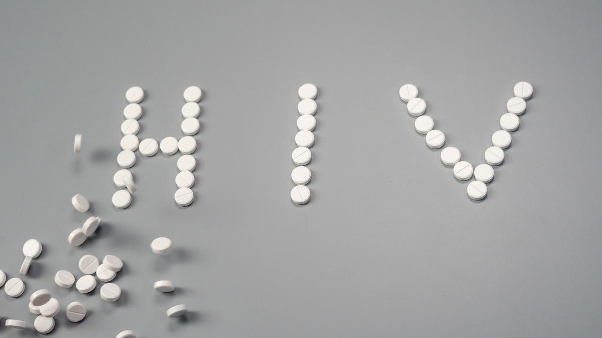 Penyakit HIV: Pengertian, Gejala, Penanganan, dan Pencegahan