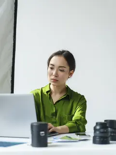 Ritual focus block adalah kebiasaan memblokir 90 menit waktu fokus tanpa gangguan sebagai sesi kerja utama, idealnya di awal hari. [Dok/freepik.com]