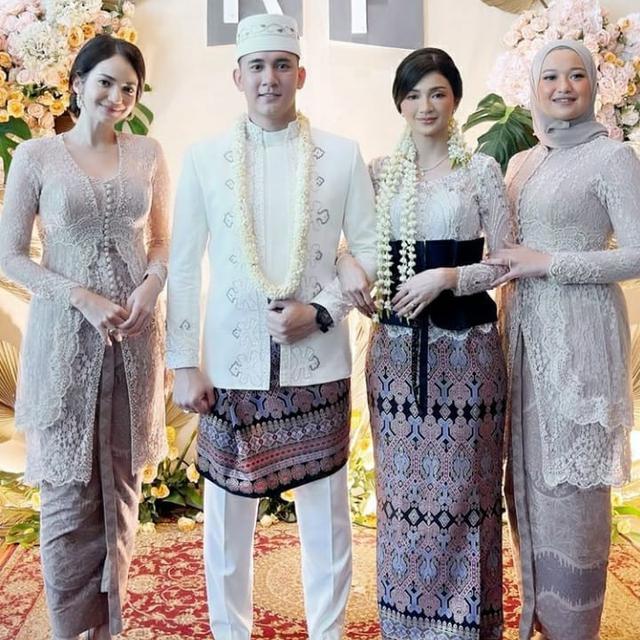 6 Potret Enzy Storia Jadi Bridesmaid di Pernikahan Furry Citra, Didoakan Menyusul