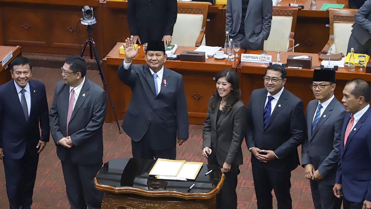 Utak-Atik Nomenklatur Demi Jatah Menteri Parpol