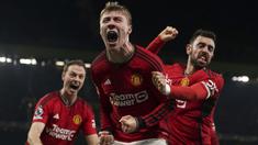 Striker asal Denmark, Rasmus Hojlund baru saja membuka keran golnya bersama Manchester United di Premier League 2023/2024 pada laga pekan ke-15 saat menang 3-2 atas Aston Villa, Rabu (27/12/2023) dini hari WIB. Ia bergabung dengan sejumlah pesepak bola Denmark yang mampu mencetak gol di Premier League Liga Inggris. Berikut ini daftar 5 pesepak bola Denmark dengan jumlah gol terbanyak di Premier League Liga Inggris hingga kini. (PA via AP Photo/Martin Rickett)