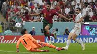 Goncalo Ramos tampil mengagumkan saat Portugal kalahkan Swiss dengan skor 6-1 pada babak 16 besar Piala Dunia 2022 yang berlangsung di Lusail Stadium, Rabu (07/12/2022) dini hari WIB. (AP/Alessandra Tarantino)