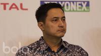 Kabid Humas PBSI, Ricky Subagja, saat menghadiri jumpa pers BCA Indonesia Open 2017 yang didukung oleh Bakti Olahraga Djarum Foundation di Hotel Kempinski, Jakarta, Senin (22/5/2017). (Bola.com/Vitalis Yogi Trisna)