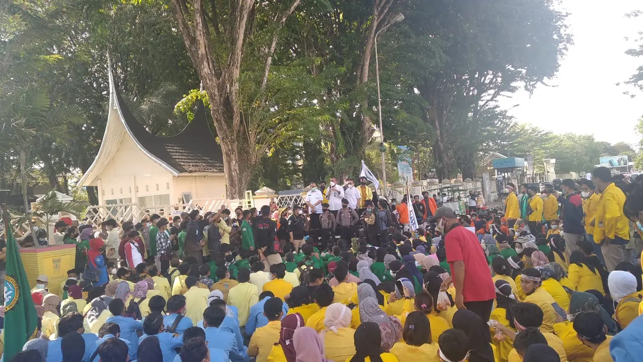 Kartu Merah Mahasiswa Sumbar