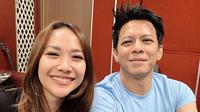 Kompak Sebagai Juri, Ini 6 Momen Keakraban BCL dengan Ariel NOAH (sumber: Instagram/arielbcl_fanbase)