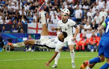 FOTO: Momen Comeback Maut Inggris Tumbangkan Slovakia di Euro 2024, Diwarnai Gol Salto Jude Bellingham
