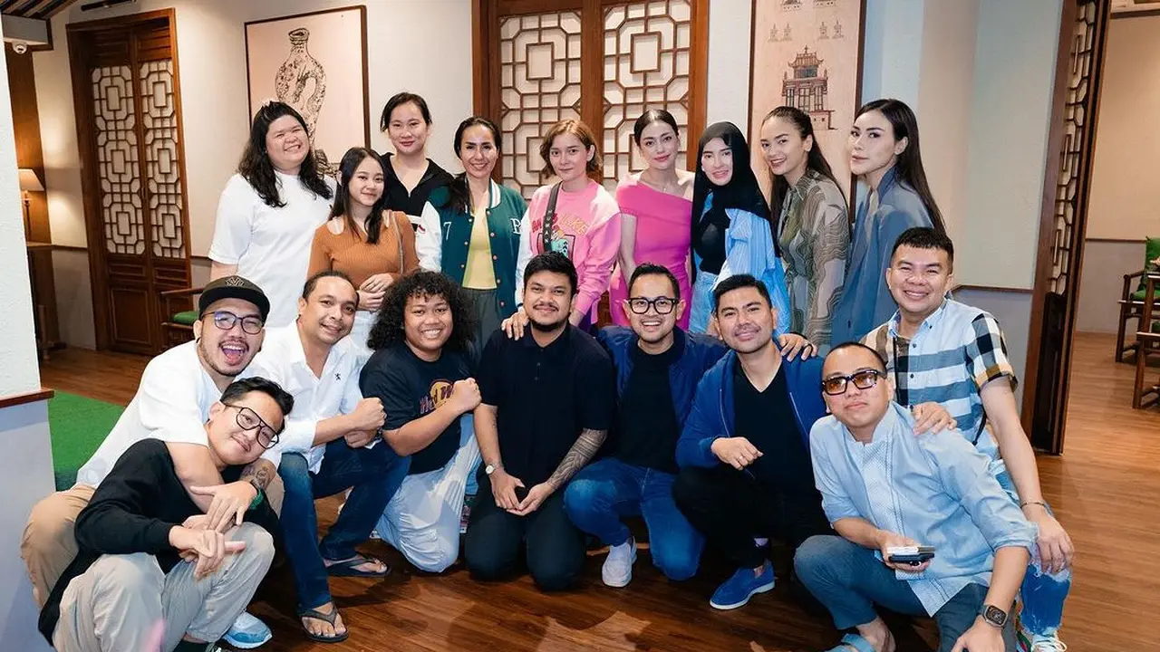 Potret Celine Evangelista Dapat Kejutan Ulang Tahun dari Para Sahabat, Genap Berusia 32 Tahun