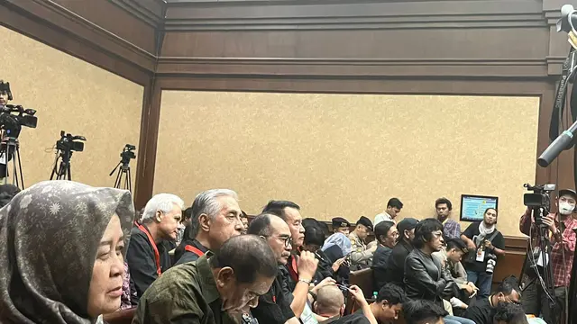 Elite PDIP Hadir di Sidang Vonis Hasto Kristiyanto (Liputan6.com/Radityo Priyasmoro)