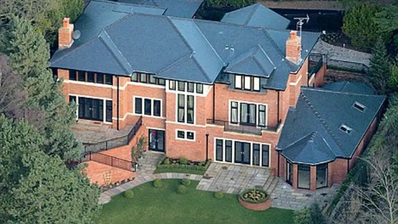 Rumah Luke Shaw