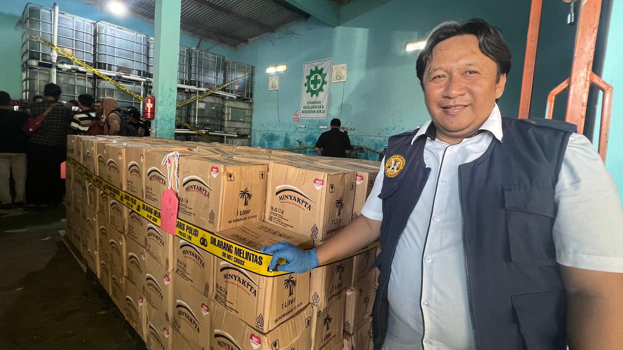 Gudang Pengurangan Takaran MinyaKita di Rajeg Tangerang Untung Rp45 Juta Sebulan, Begini Modusnya