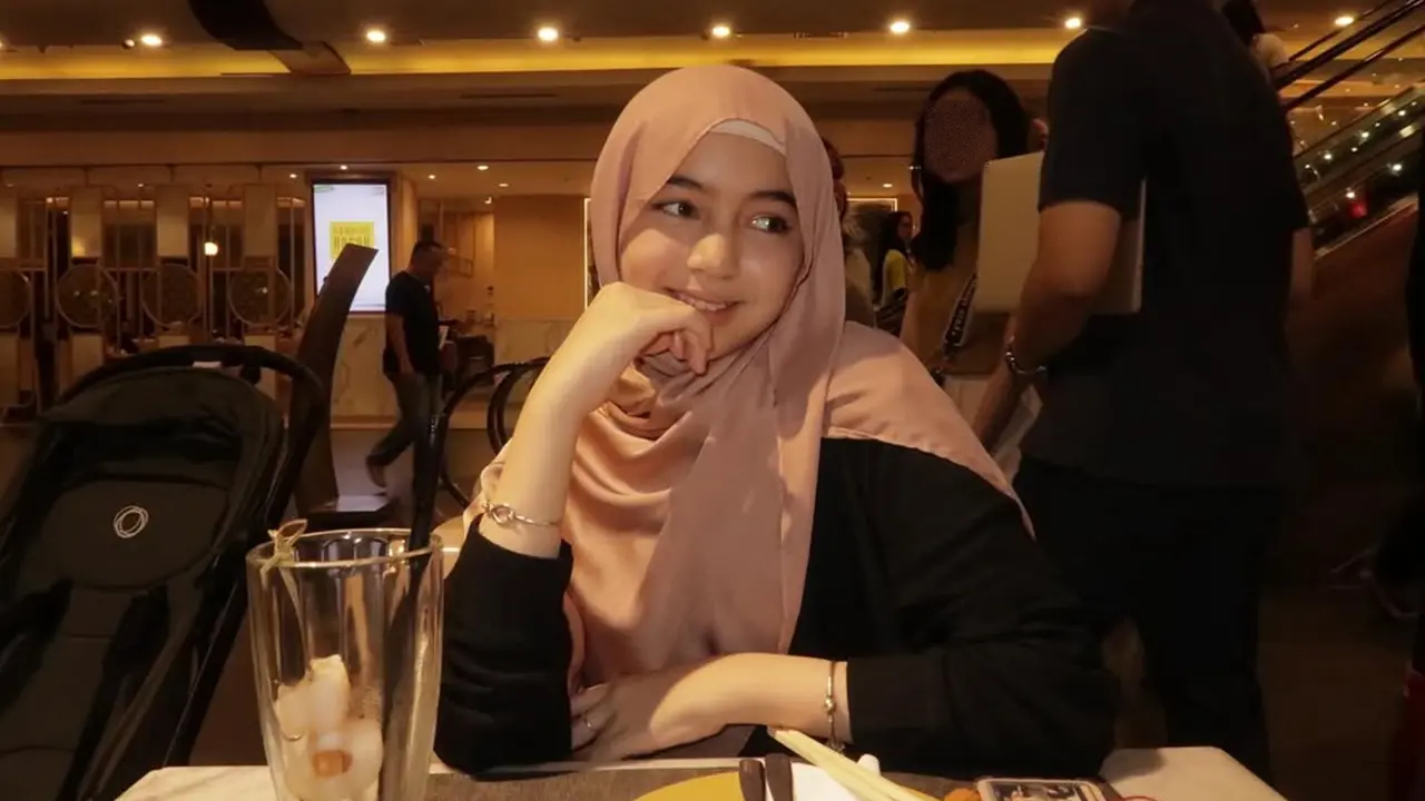 6 Outfit Hijab ala Sienna Anak Marshanda yang Modis, Inspirasi untuk Remaja