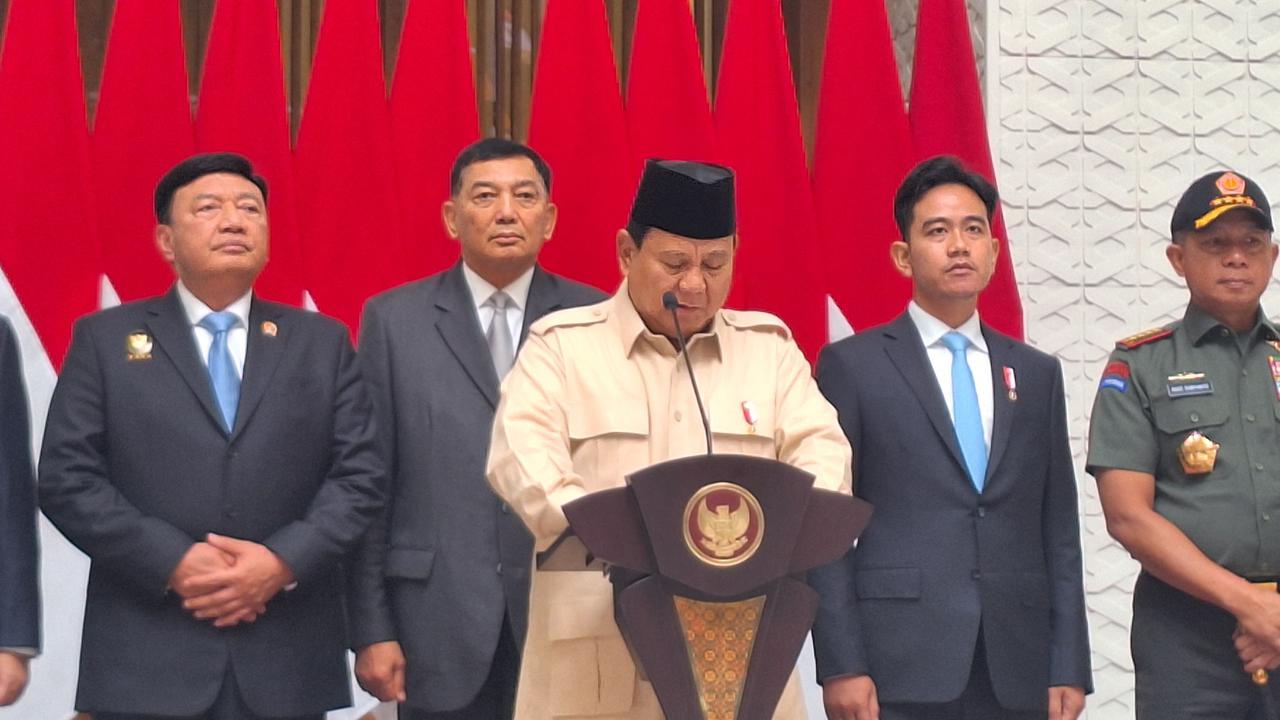 VIDEO: Momen Prabowo Turun Tangan Latih Akmil di Hari Libur, Gerakan Tangan Jadi Sorotan