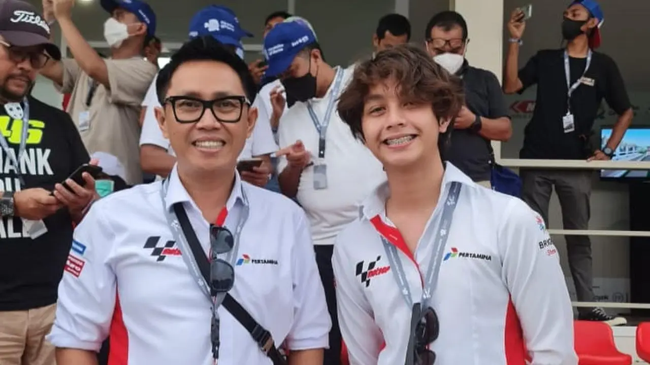 6 Potret Cannavaro Adrevi Anak Eko Patrio saat di Mandalika, Dikira Pembalap