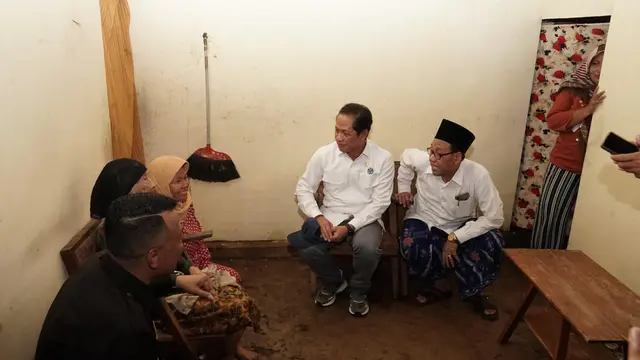 Kunjungi Korban Banjir Ponorogo, Menteri LH Soroti Pemulihan Ekosistem
