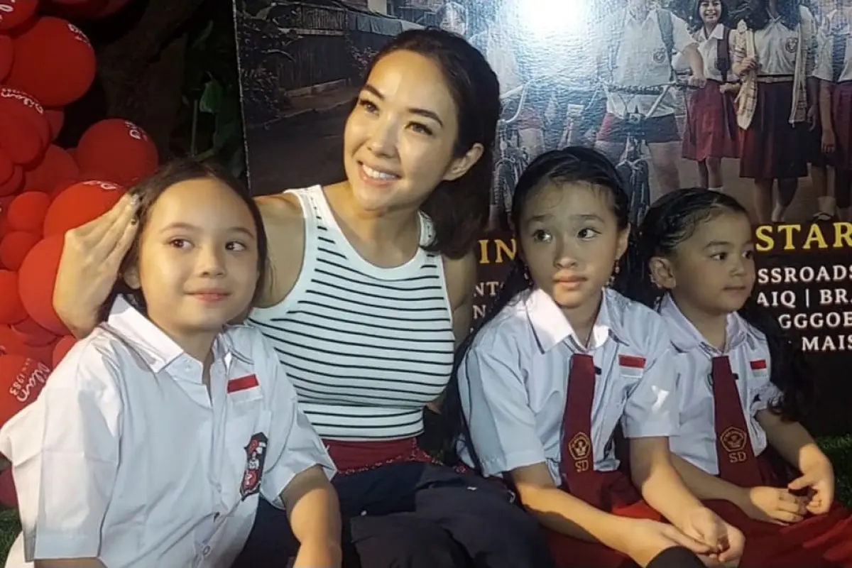 Gisella Anastasia nobar film Dilan 1983: Wo Ai Ni (Dok. Falcon)