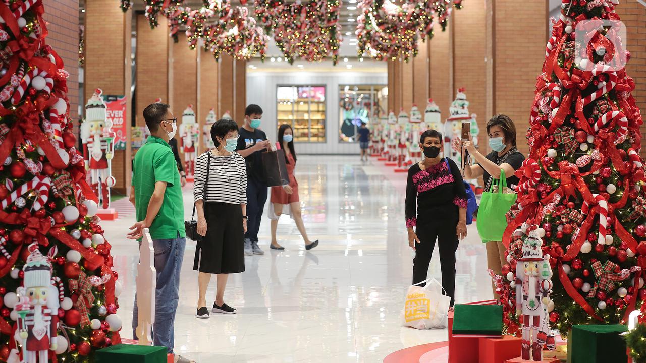Mall Berhias Dekorasi Natal Sambut Pengunjung