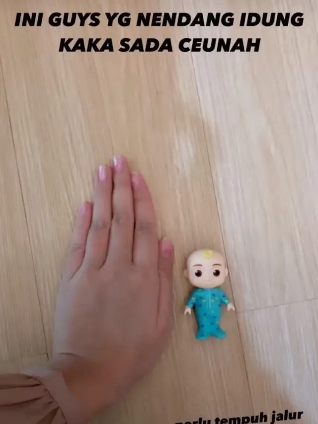 [Fimela] Unggahan Fitri Triopica soal 'pelaku penganiayaan' anaknya