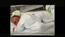 Seorang wanita Inggris berusia 40 tahun, melahirkan bayi perempuan dengan berat 6,2 kg yang pernah lahir secara alami di Spanyol. (Istimewa)
