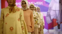 Berikut tren busana untuk Ramadan yang nyaman dan stylish dalam fashion show Hijab Dept bertajuk Limitless Journey.