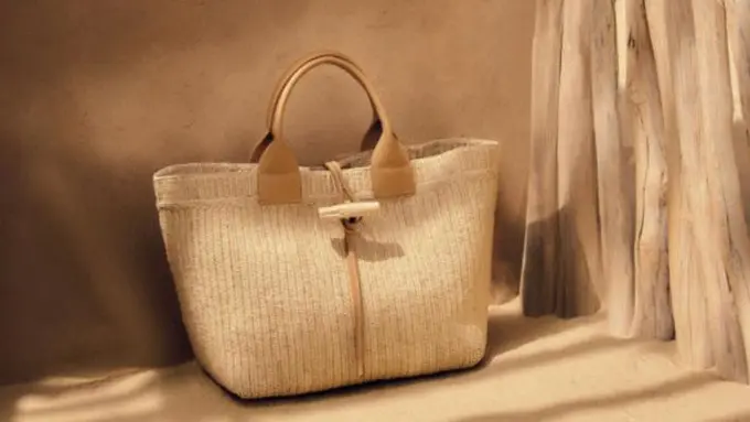 Sambut Hari Perempuan Internasional, Longchamp Hadirkan Koleksi Spesial Bersama Perajin Perempuan Madagaskar