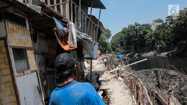 3 Rumah Ambles Akibat Normalisasi Anak Kali Ciliwung di Pademangan