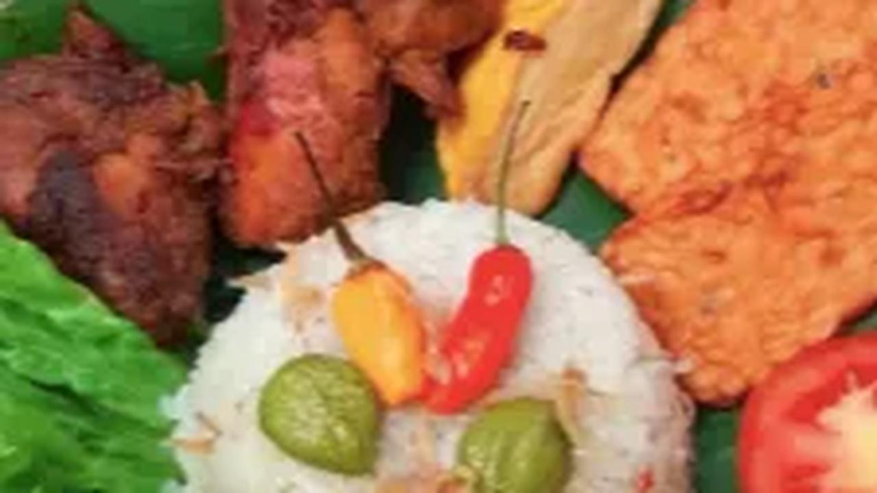 4. Nasi Liwet Teri dan Pete