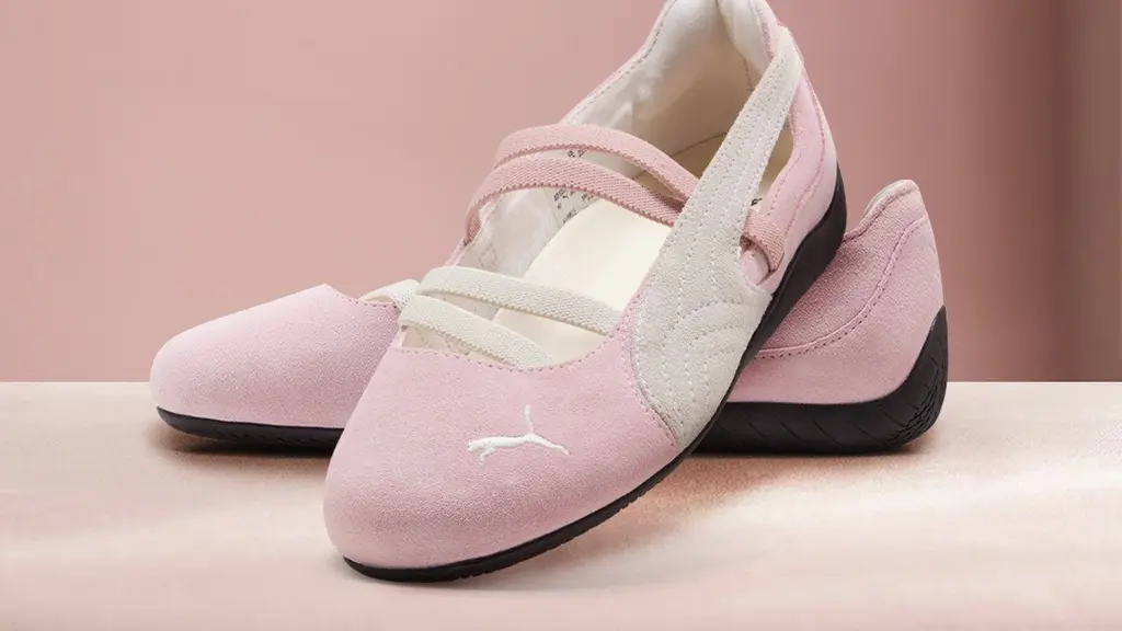 Sepatu Mary Jane yang dulu identik dengan seragam sekolah anak-anak perempuan, kini kembali jadi pusat perhatian di dunia fashion global.  [Dok/PUMA].