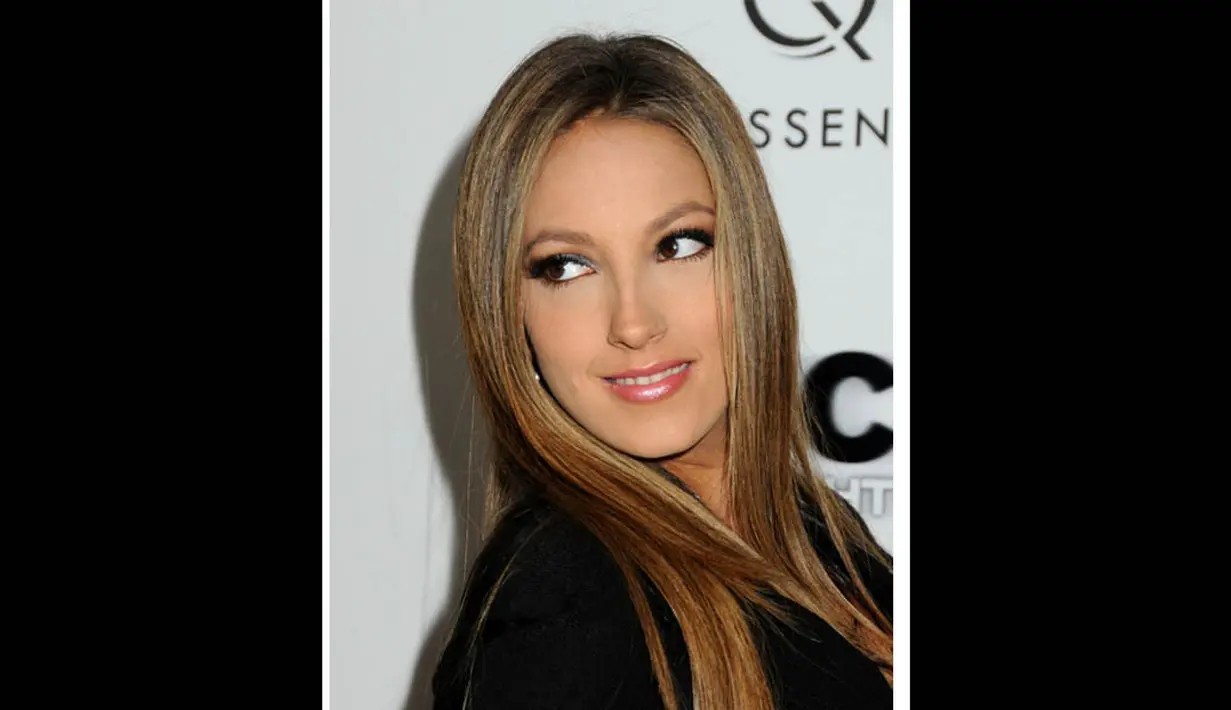Jenna Haze merupakan gadis keturunan Amerika dan Arab Saudi. Ia menerima   bayaran US$ 3,5 juta untuk aksi film pornonya