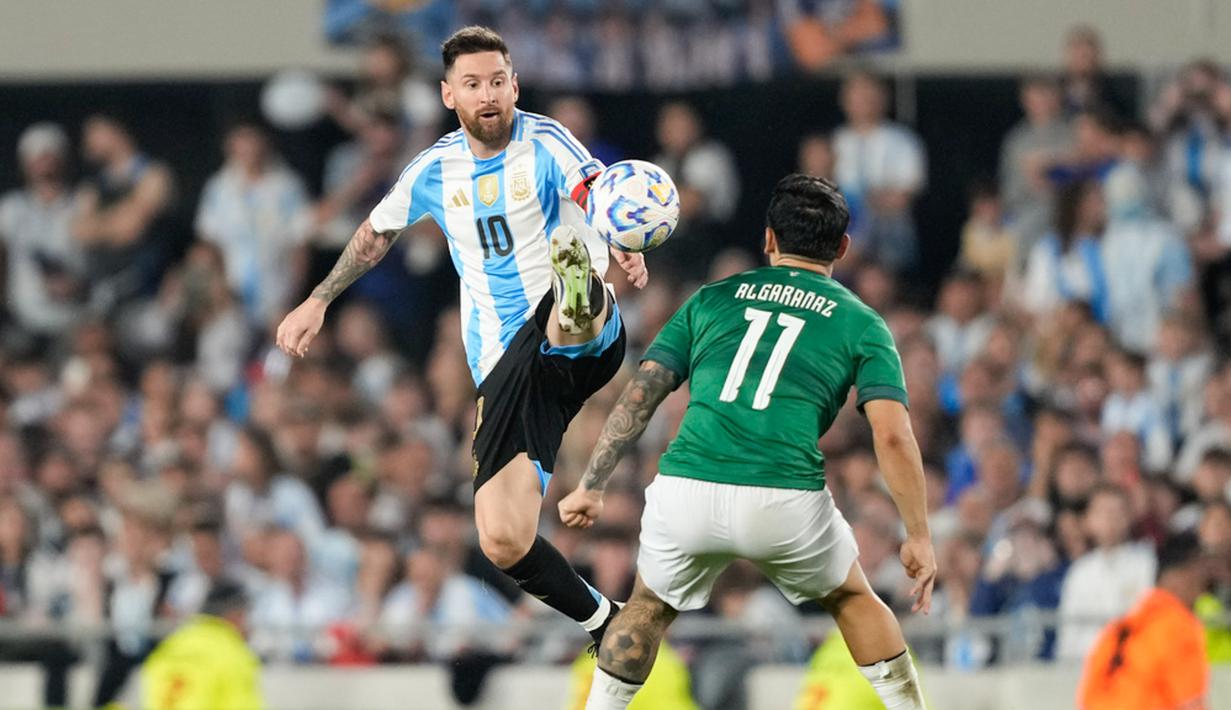 Lionel Messi mencetak tiga gol dan dua assist, alias nyaris berperan aktif dalam seluruh gol. (AP Photo/Natacha Pisarenko)