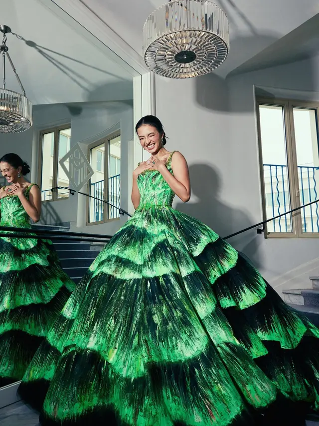 6 Gaya Raline Shah dalam Cannes Film Festival yang Menuai Banyak Sorotan