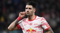 Gelandang RB Leipzig Dominik Szoboszlai dikabarkan diminati Manchester United atau MU. (FRANCK FIFE / AFP)