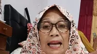 Nursyah ibunda Indah Permatasari menggelar siaran langsung di Instagram, 8 Mei 2023. (Foto: Dok. Instagram @mustaminnursyah)