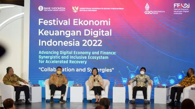 Menteri Koordinator Bidang Perekonomian Airlangga Hartarto dalam sesi Leaders Talk Festival Ekonomi Keuangan Digital Indonesia (FEKDI) tahun 2022 yang berlangsung di Bali Internasional Convention Center, Senin (11/7/2022). (Dok Kemenko Perekonomian)