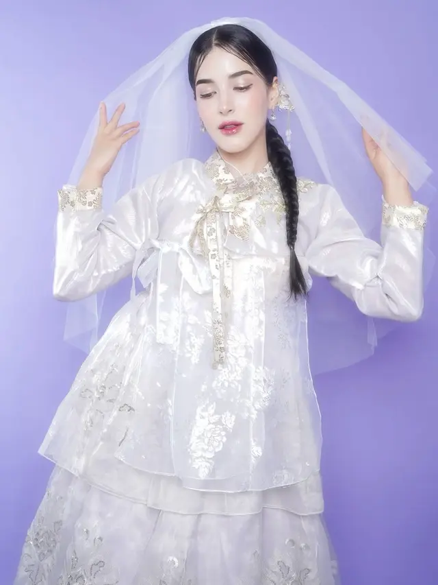 Berwajah Arab, Tasya Farasya Tampil Dreamy dengan Korean Makeup Look ala Putri Kerajaan Dinasti Joseon