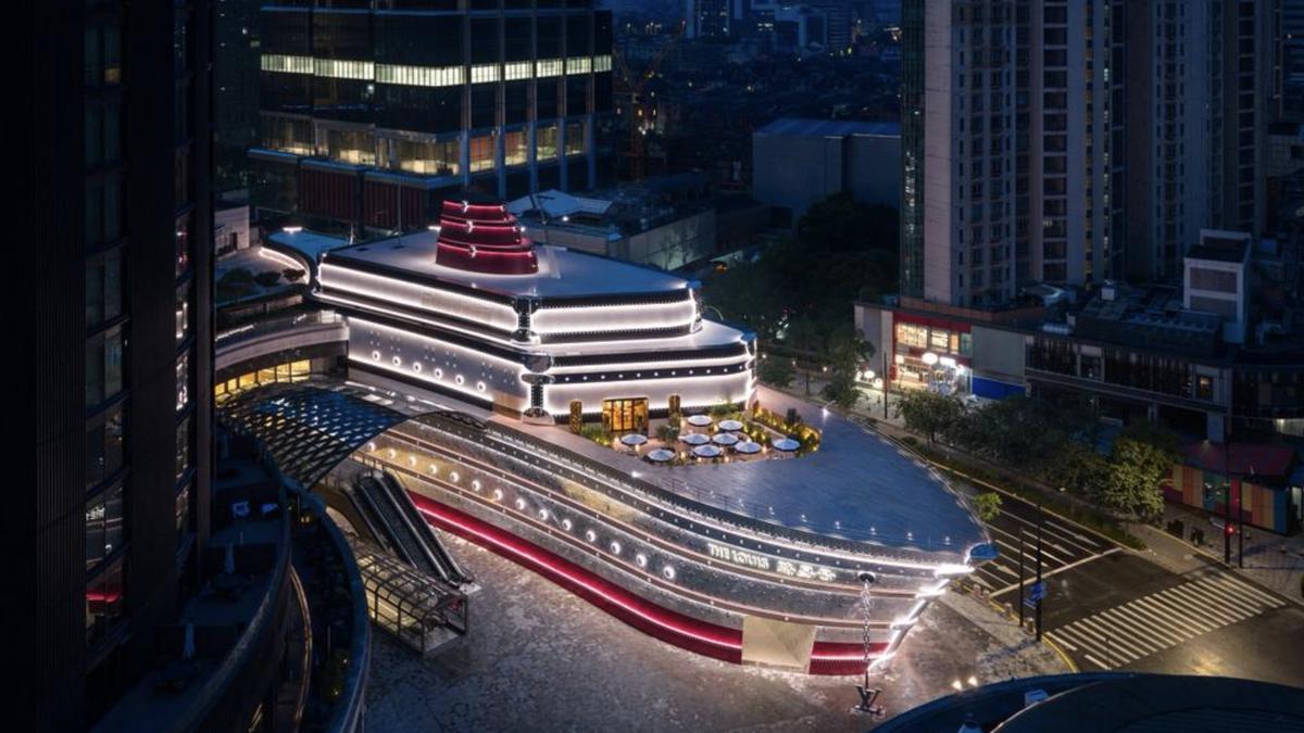 The Louis, Kapal Ikonik Louis Vuitton Berlabuh di Jantung Shanghai