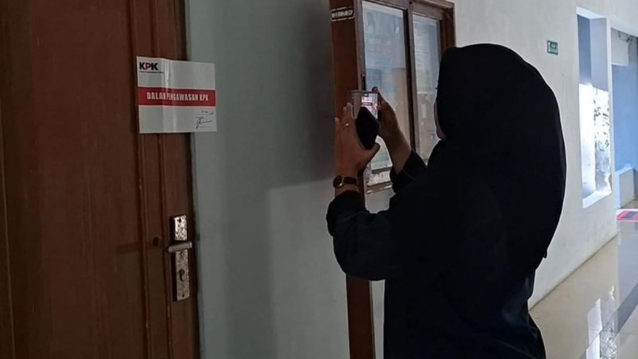 KPK Segel Ruangan Sekda Cilacap Pasca OTT Bupati, Terkait Proyek Daerah