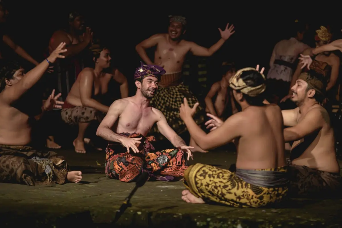 Reza Rahadian di pementasan Taksu Ubud (ist)