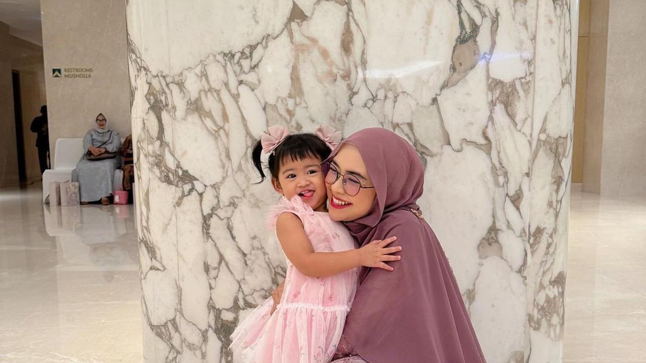 Moana Dikritik Netizen, Ini Respons Tegas Ria Ricis soal Insiden di Ulang Tahun Azura